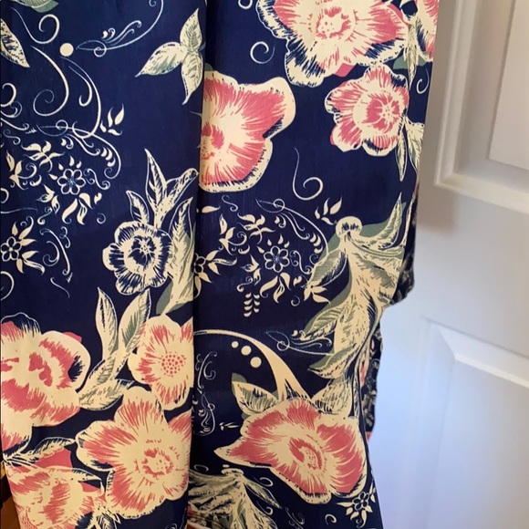 LulaRoe Cardigan - Picture 3 of 4